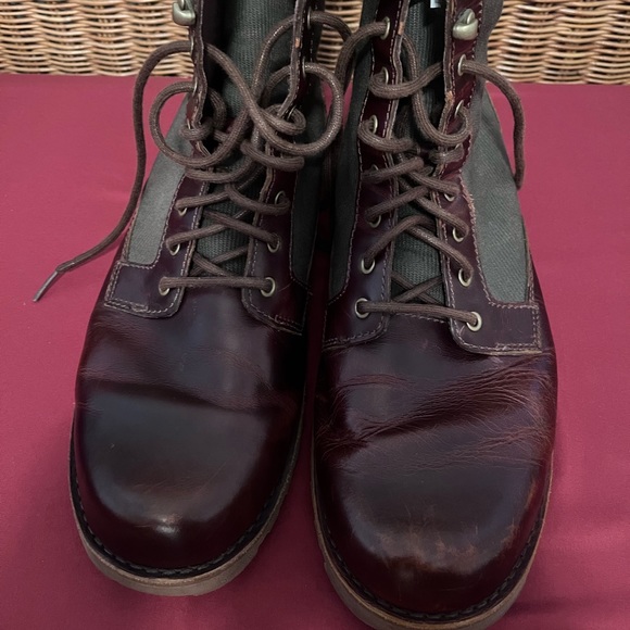 Men’s Ugg boots - Picture 3 of 7